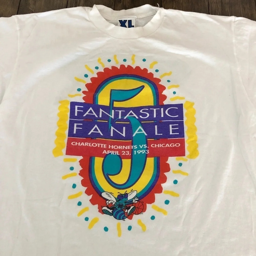 Vintage 90s Stadium Court XL Charlotte Hornets Fantastic‎ Finale Graphic T Shirt